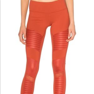 Alo Moto legging orange xs